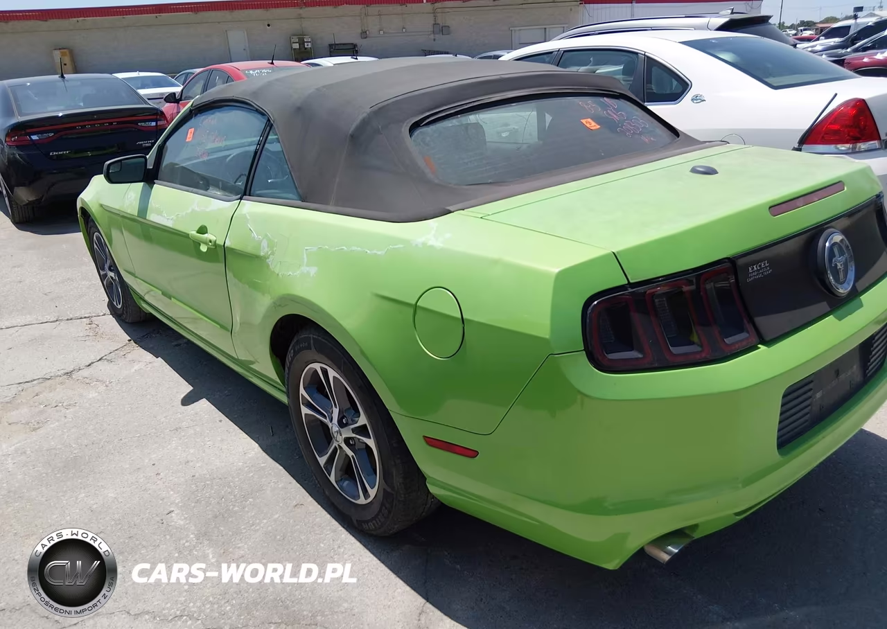 2014 Ford Mustang V6 Premium VIN:1ZVBP8EM7E5208303 - 3