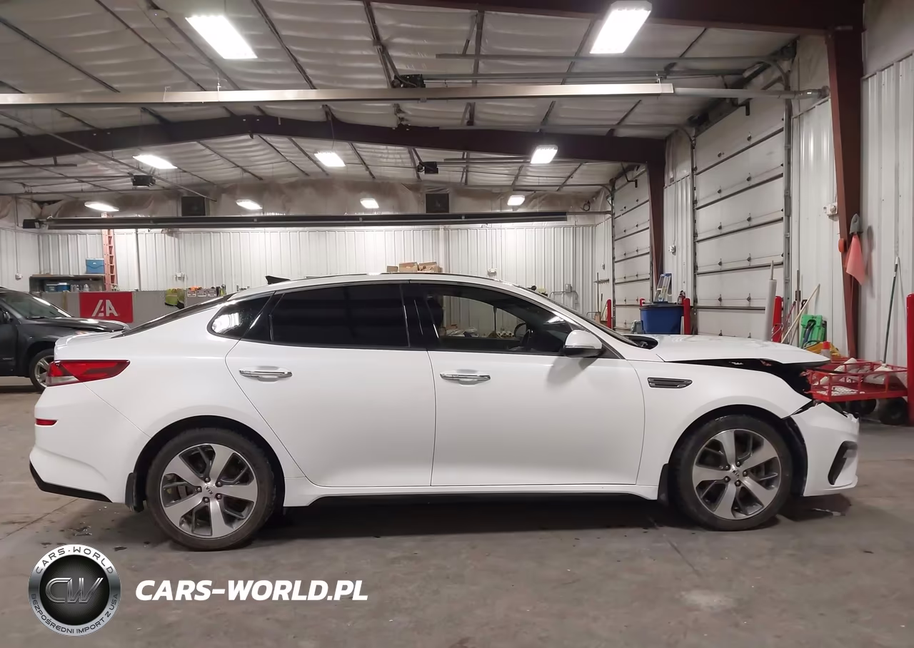 2019 Kia Optima S VIN:5XXGT4L38KG306500 - 13