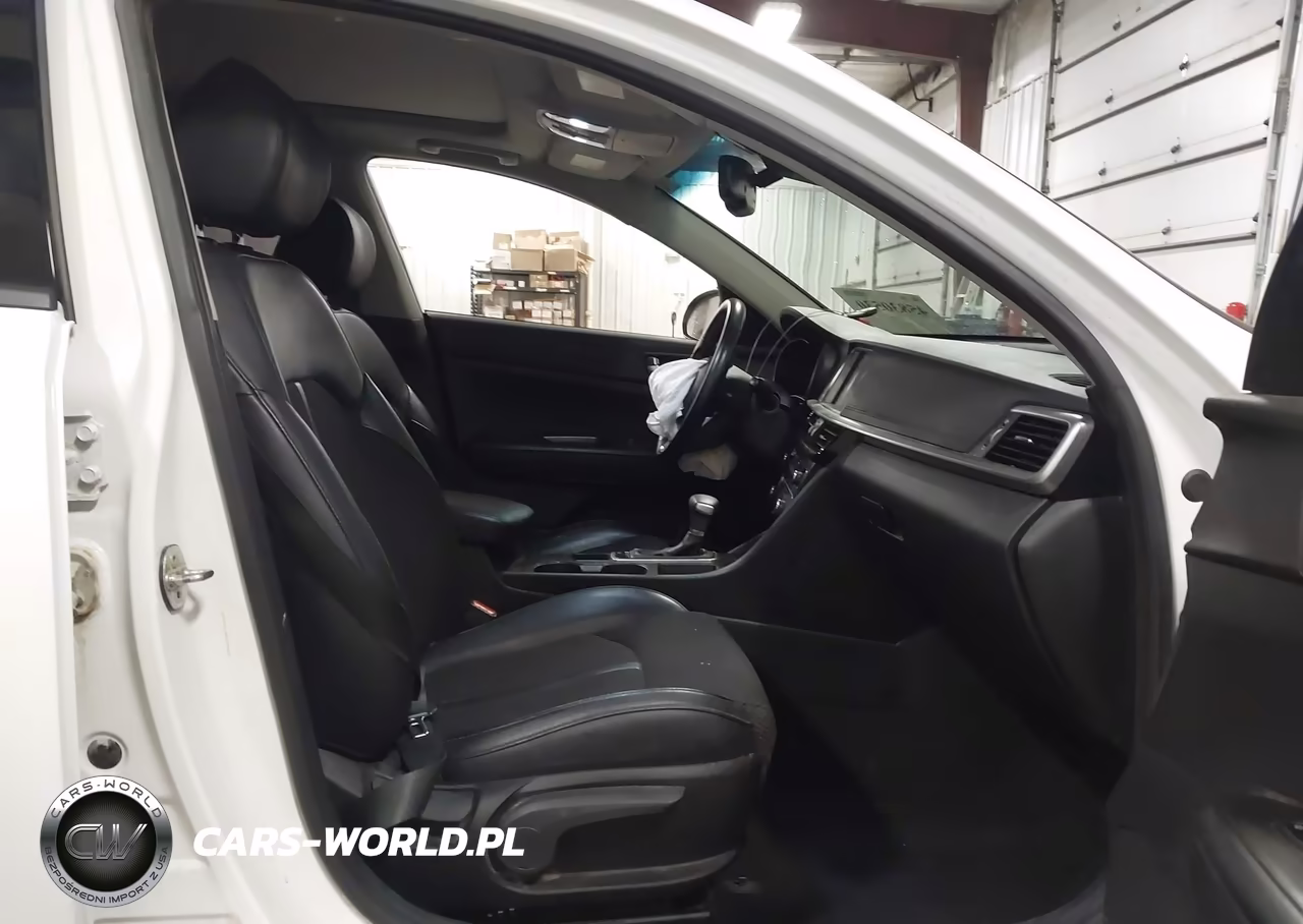 2019 Kia Optima S VIN:5XXGT4L38KG306500 - 5