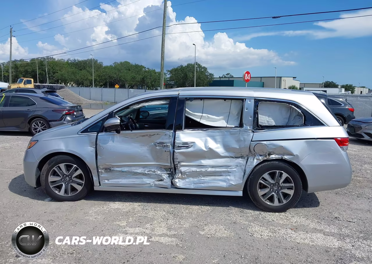 2015 Honda Odyssey Touring-Touring Elite VIN:5FNRL5H99FB042840 - 13