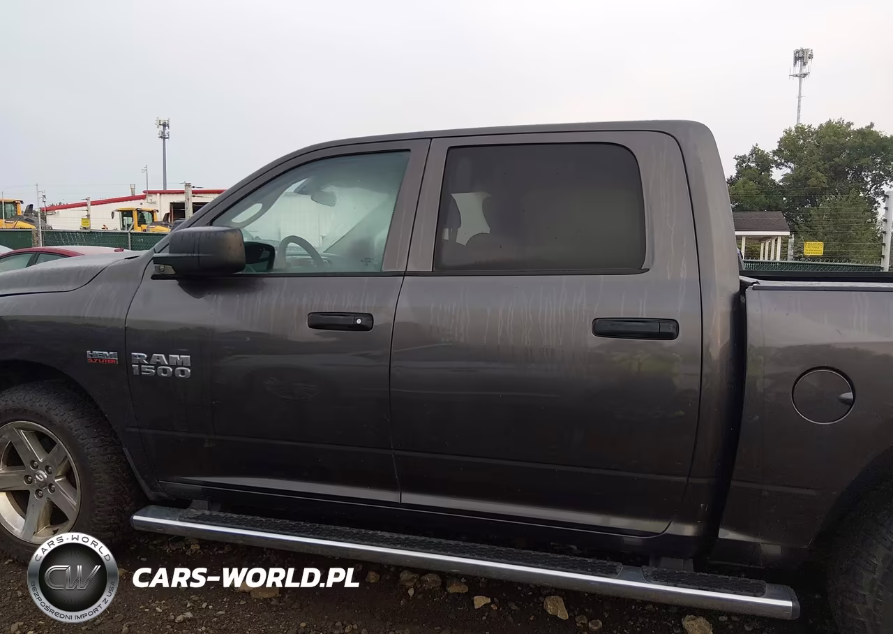 2018 Ram 1500 Express 4X4 5'7 Box VIN:3C6RR7KT3JG198431 - 14