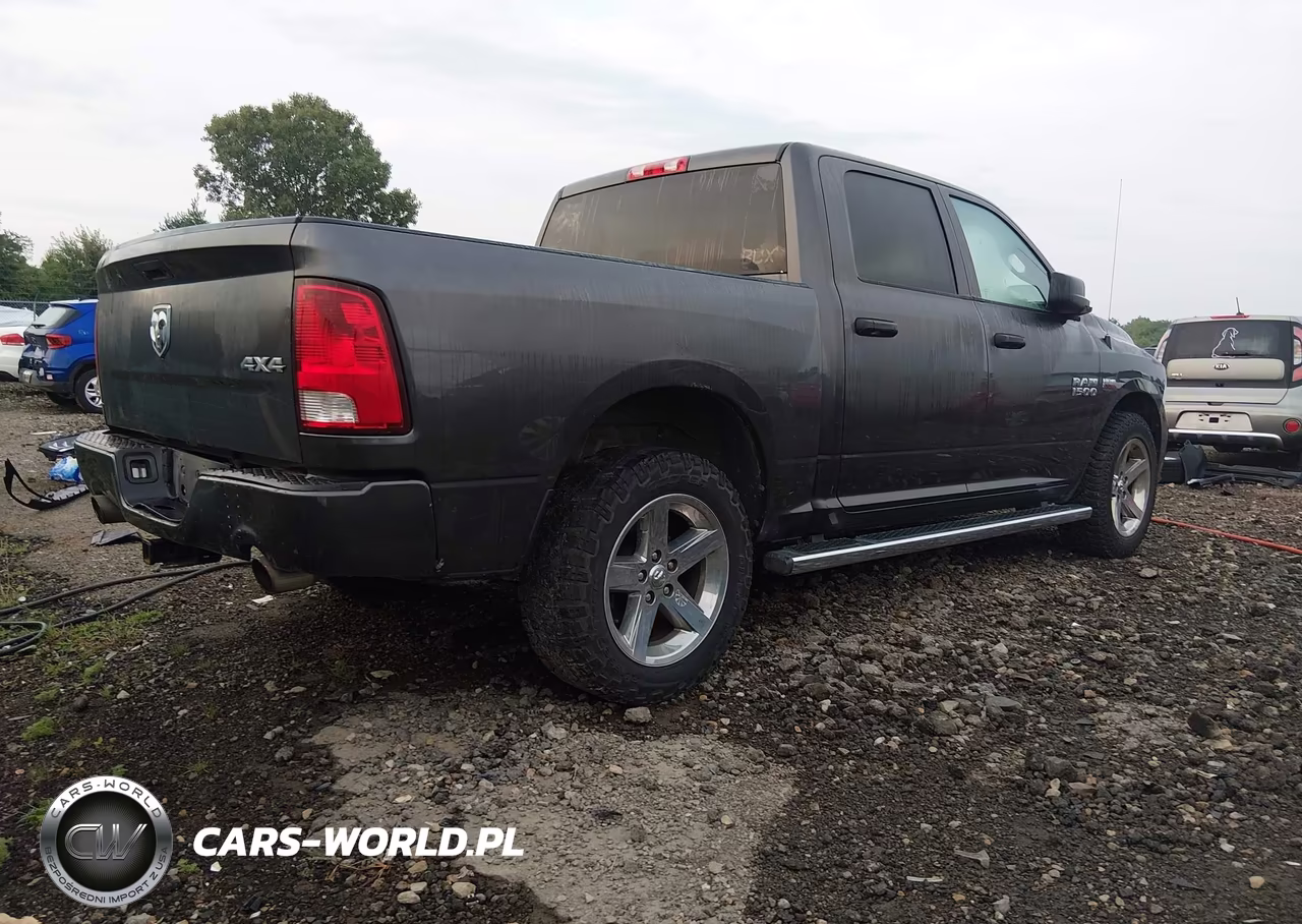 2018 Ram 1500 Express 4X4 5'7 Box VIN:3C6RR7KT3JG198431 - 4