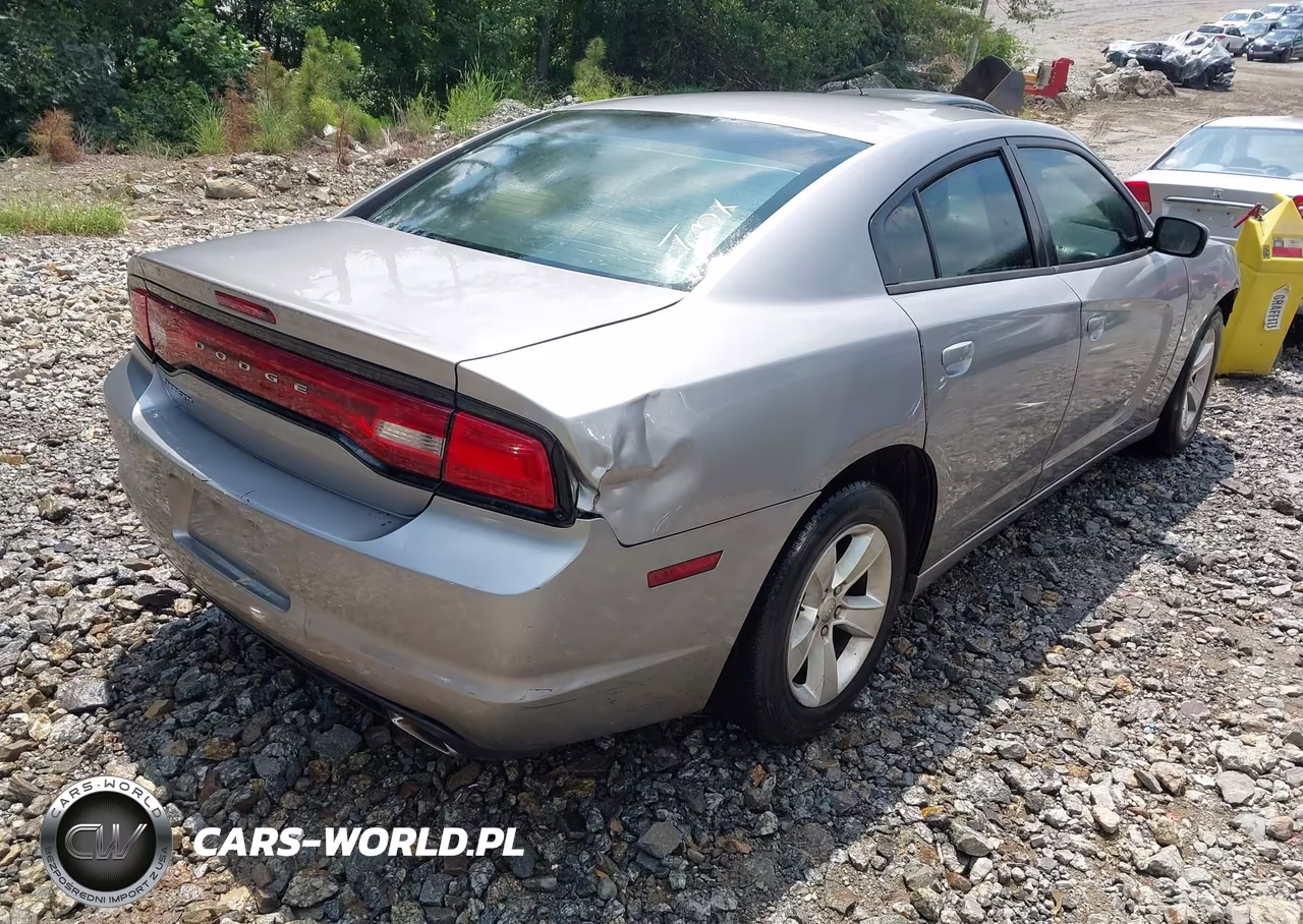 2011 Dodge Charger VIN:2B3CL3CG7BH520758 - 4