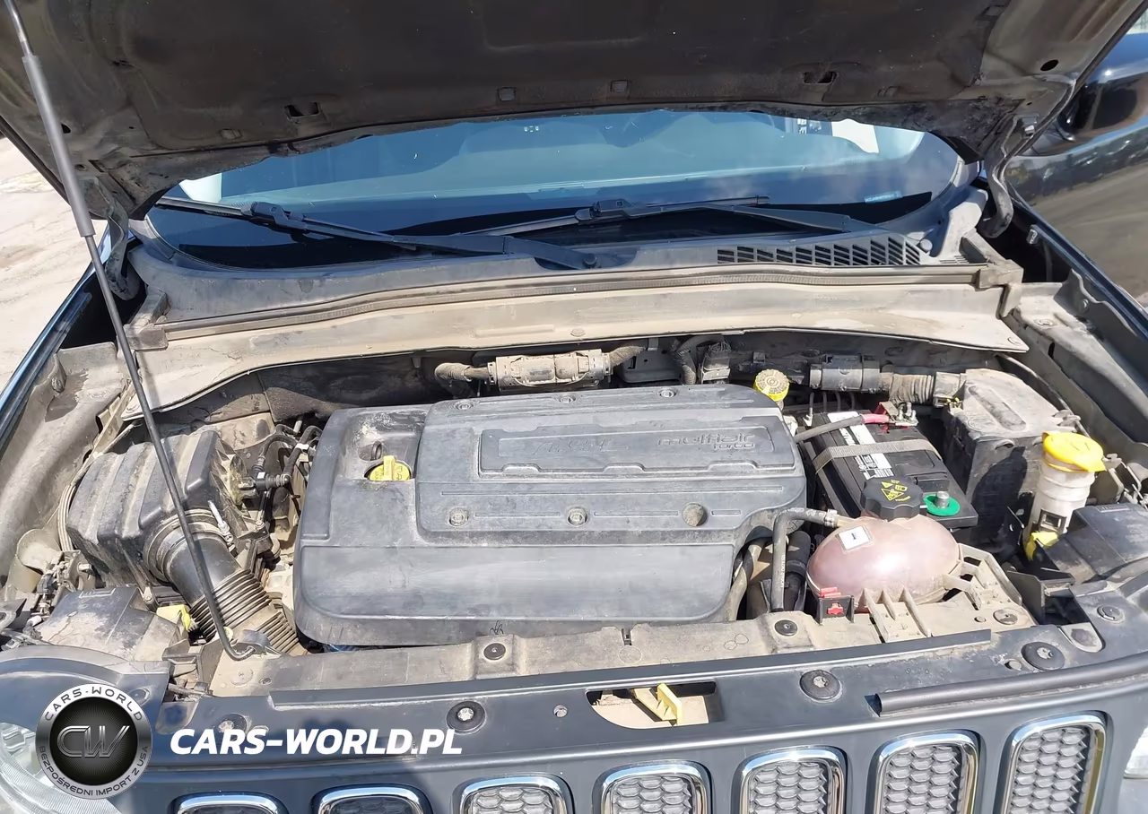 2015 Jeep Renegade Latitude VIN:ZACCJABH9FPB90015 - 10