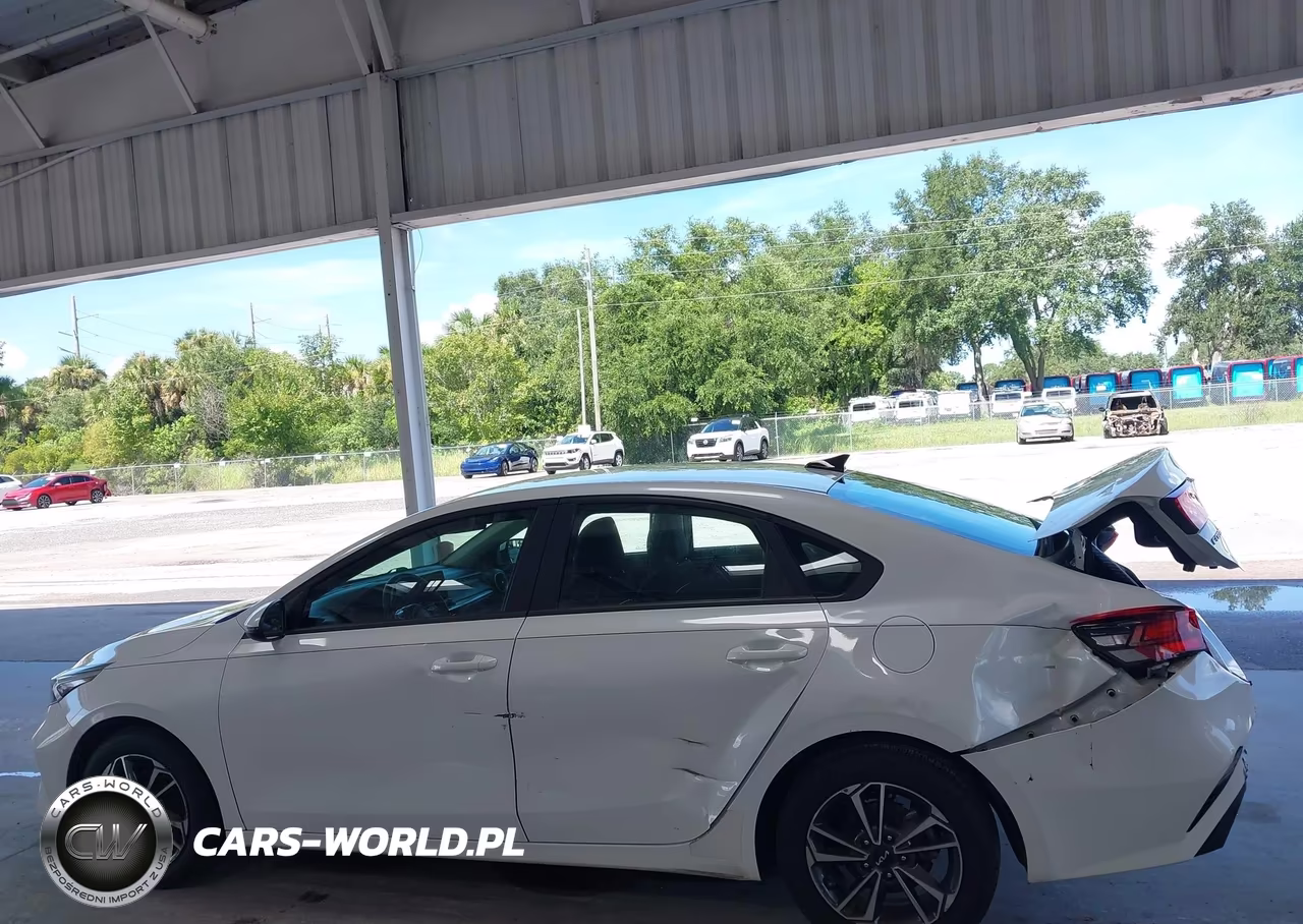 2024 Kia Forte Lxs VIN:3KPF24ADXRE696304 - 14