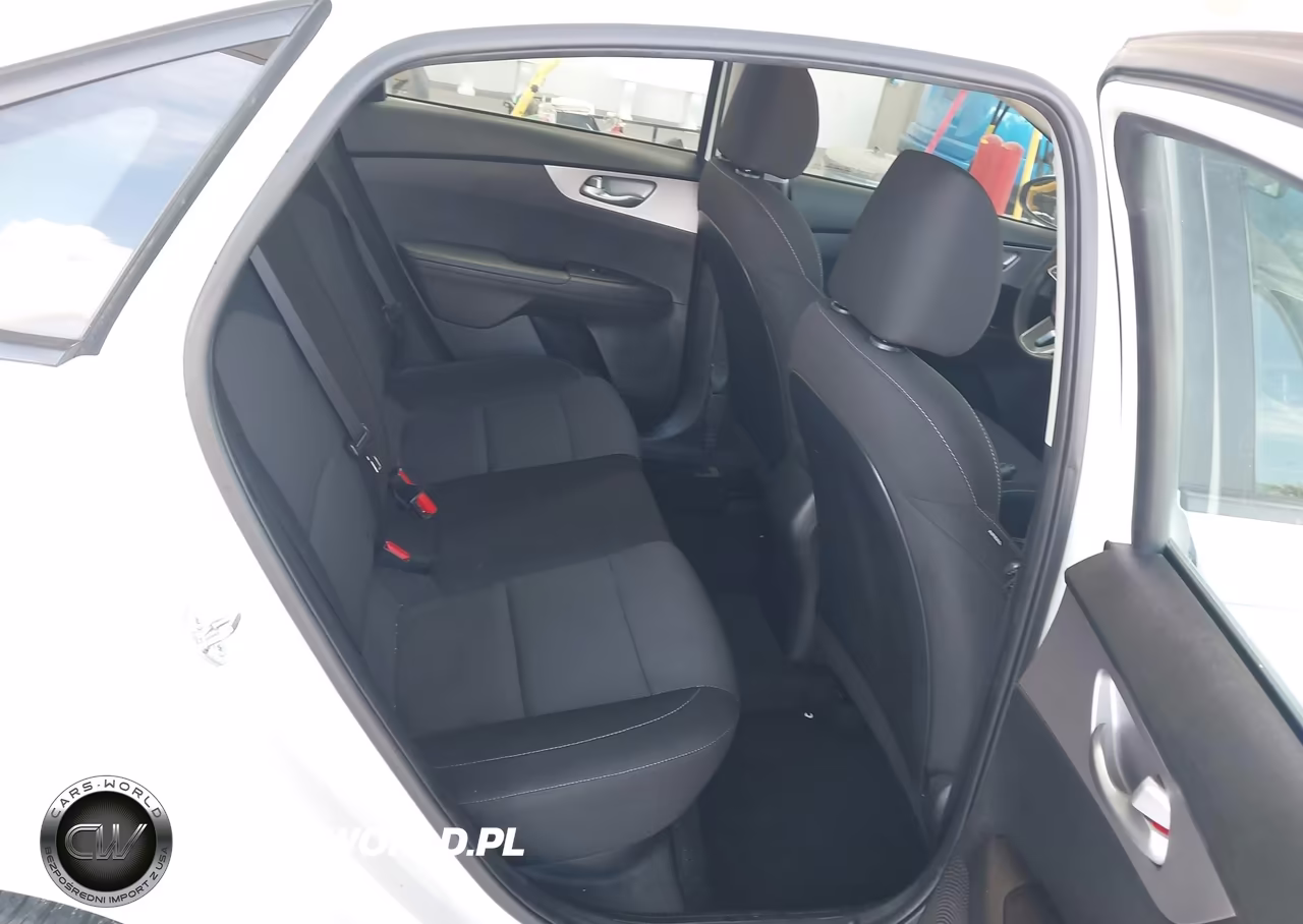 2024 Kia Forte Lxs VIN:3KPF24ADXRE696304 - 8