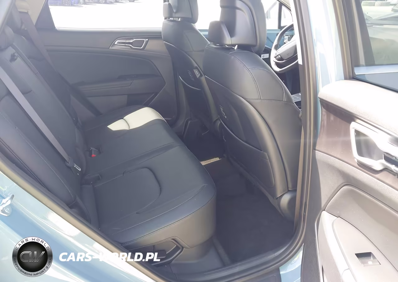 2026 Kia Sportage Hybrid Ex VIN:KNDPVDDG5T7402087 - 8