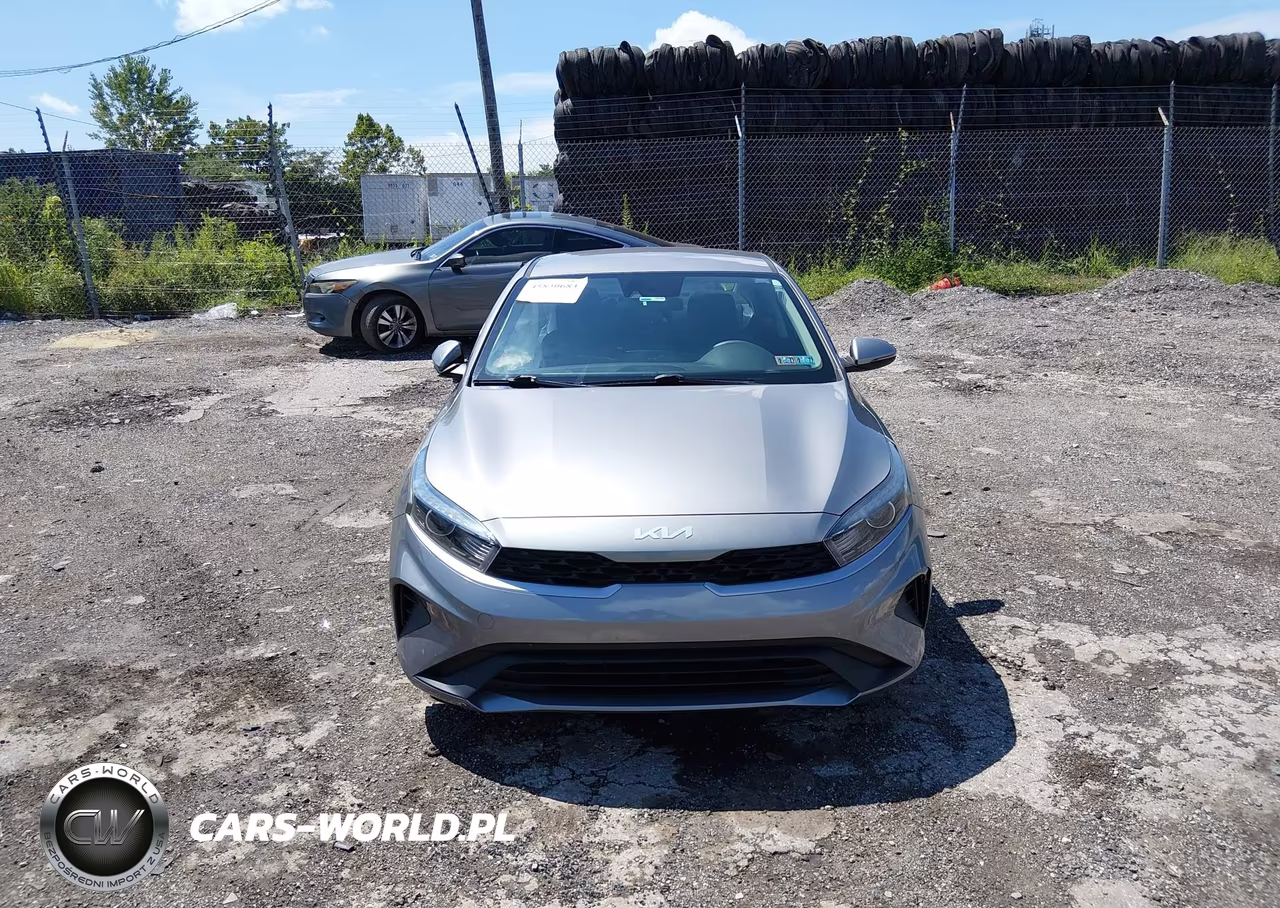 2023 Kia Forte Lxs VIN:3KPF24AD9PE543409 - 12