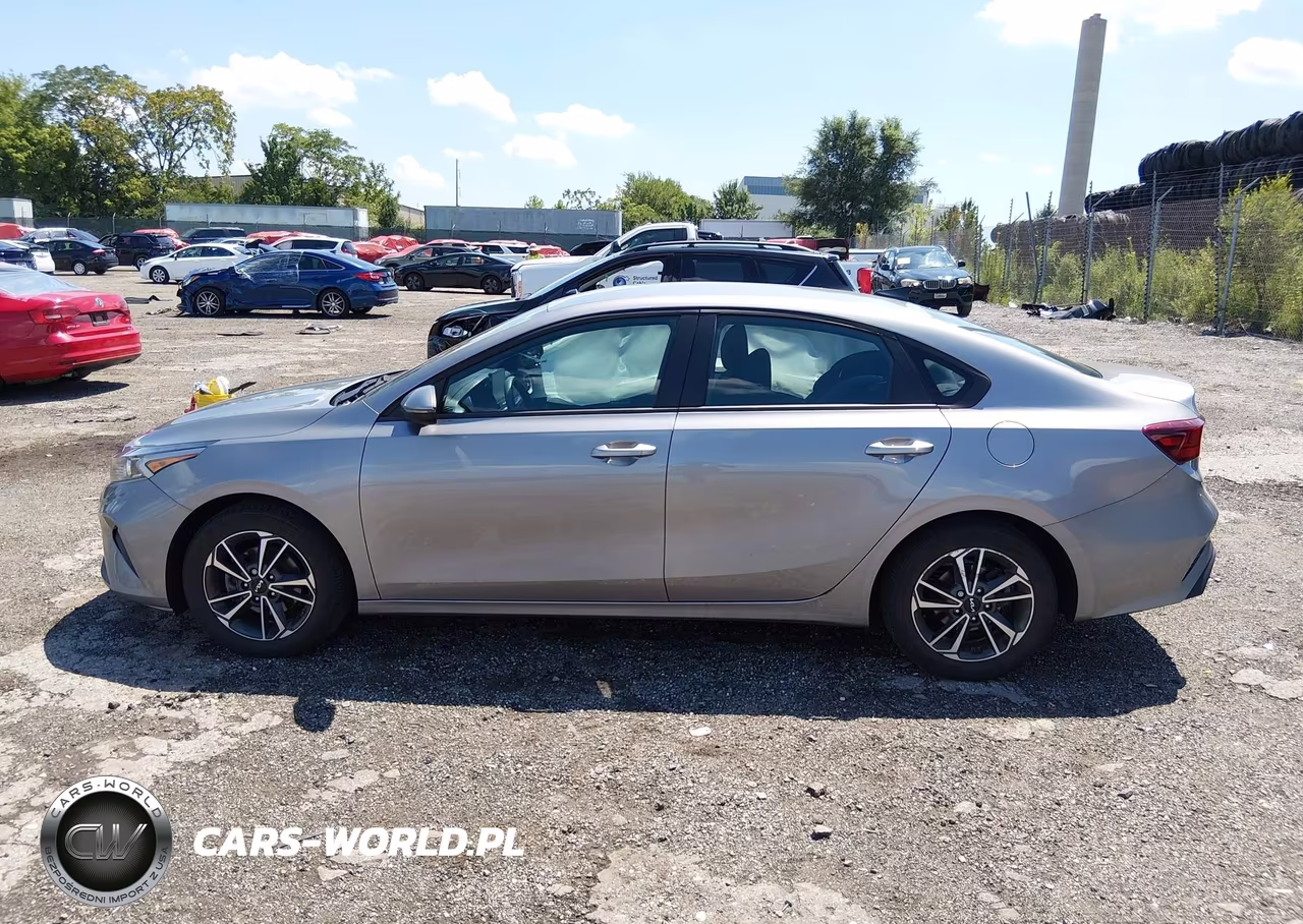 2023 Kia Forte Lxs VIN:3KPF24AD9PE543409 - 14