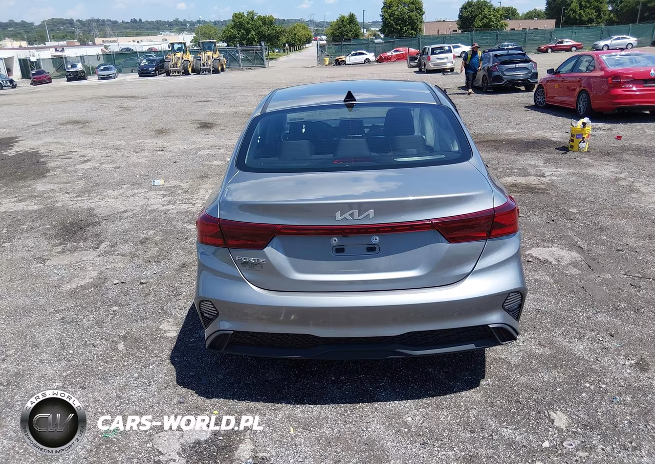 2023 Kia Forte Lxs VIN:3KPF24AD9PE543409 - 16