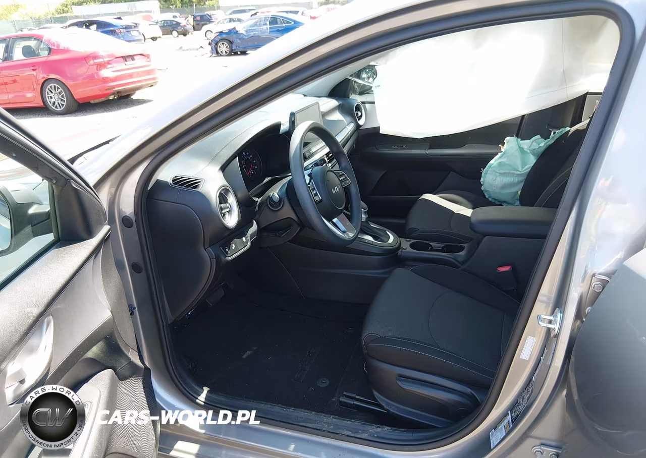 2023 Kia Forte Lxs VIN:3KPF24AD9PE543409 - 5
