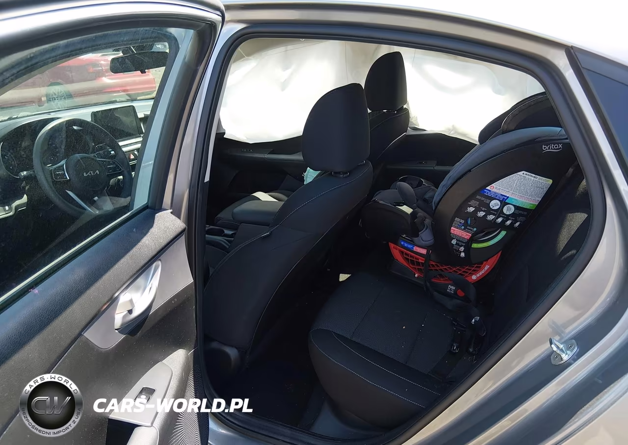 2023 Kia Forte Lxs VIN:3KPF24AD9PE543409 - 8