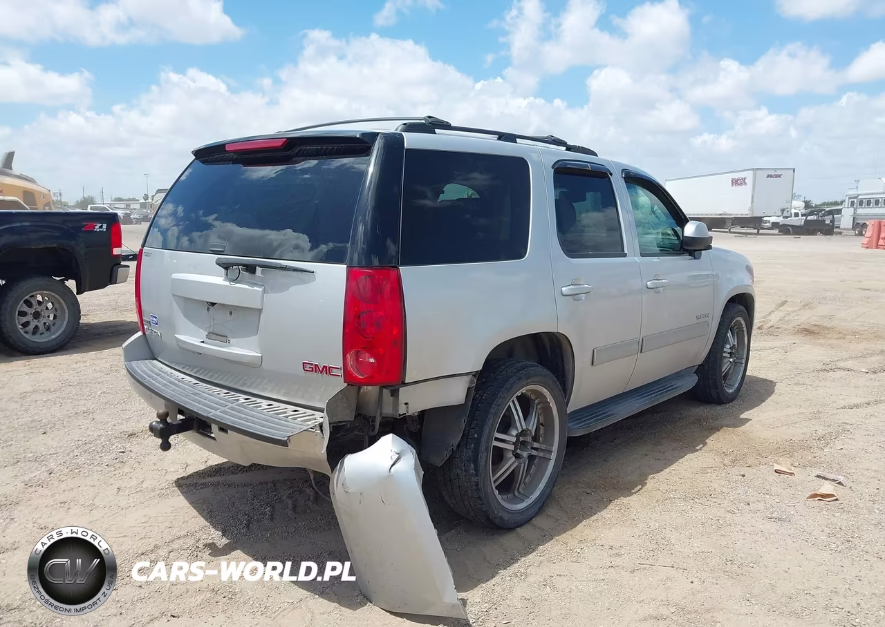 2010 GMC Yukon Sle VIN:1GKMCAE39AR234379 - 4