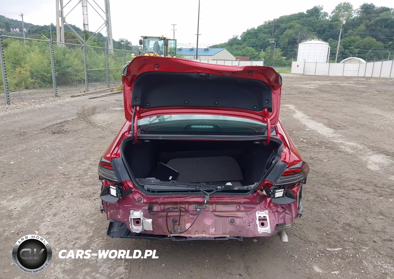 2025 Honda Accord Hybrid Touring VIN:1HGCY2F86SA064718 - 17