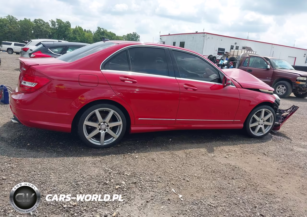 2012 Mercedes-Benz C 300 Sport 4Matic VIN:WDDGF8BB5CR210917 - 13
