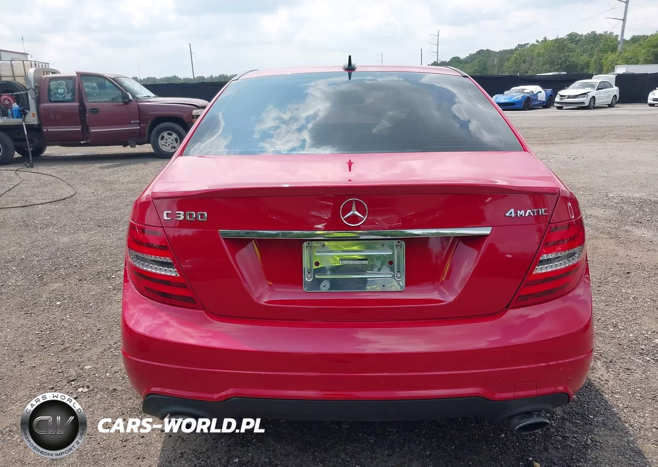 2012 Mercedes-Benz C 300 Sport 4Matic VIN:WDDGF8BB5CR210917 - 16