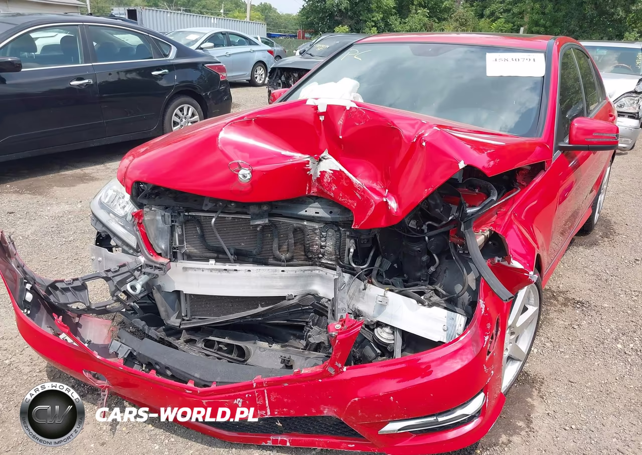 2012 Mercedes-Benz C 300 Sport 4Matic VIN:WDDGF8BB5CR210917 - 6
