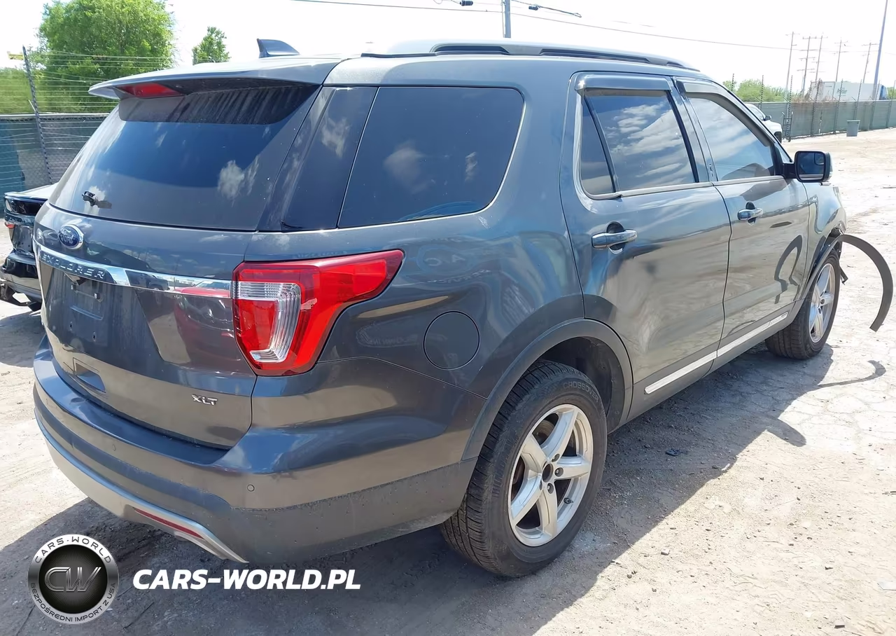 2016 Ford Explorer Xlt VIN:1FM5K8D86GGB83416 - 4
