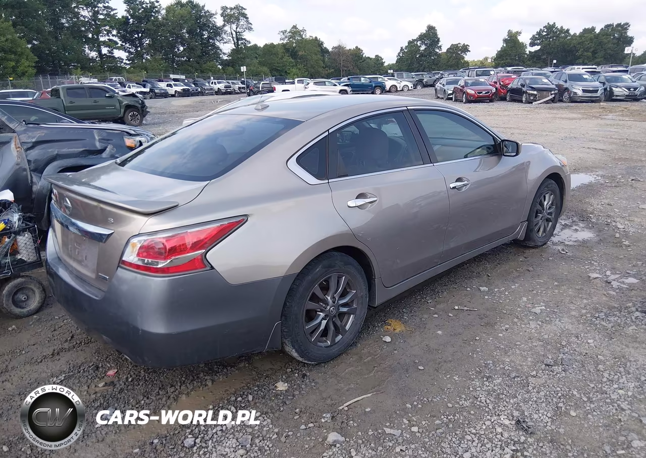 2015 Nissan Altima 2.5 S VIN:1N4AL3AP9FC478259 - 4