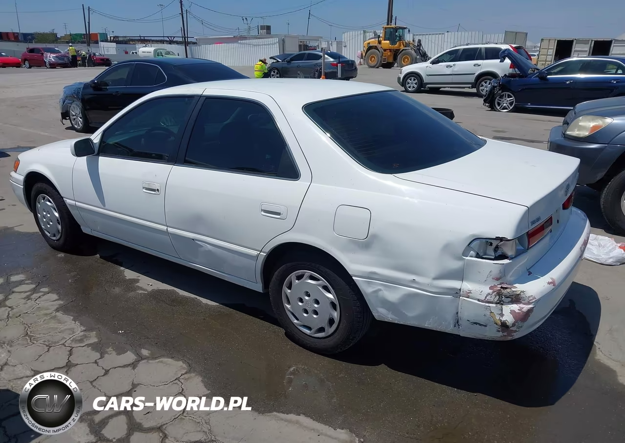 1999 Toyota Camry Le VIN:4T1BG22K6XU886709 - 3