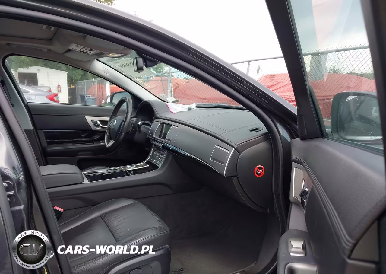 2011 Jaguar Xf VIN:SAJWA0FB8BLS16245 - 5