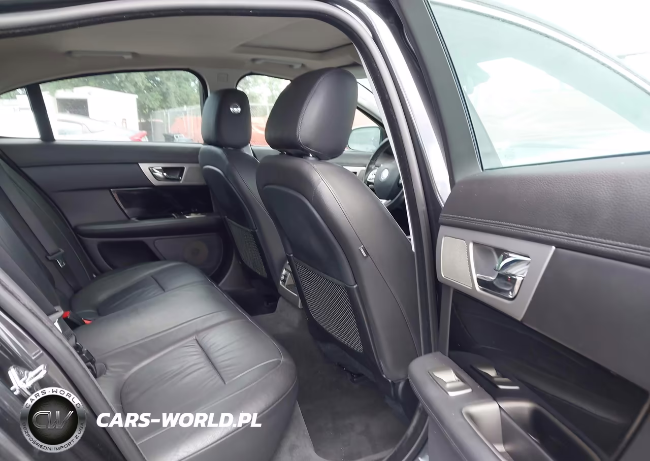 2011 Jaguar Xf VIN:SAJWA0FB8BLS16245 - 8