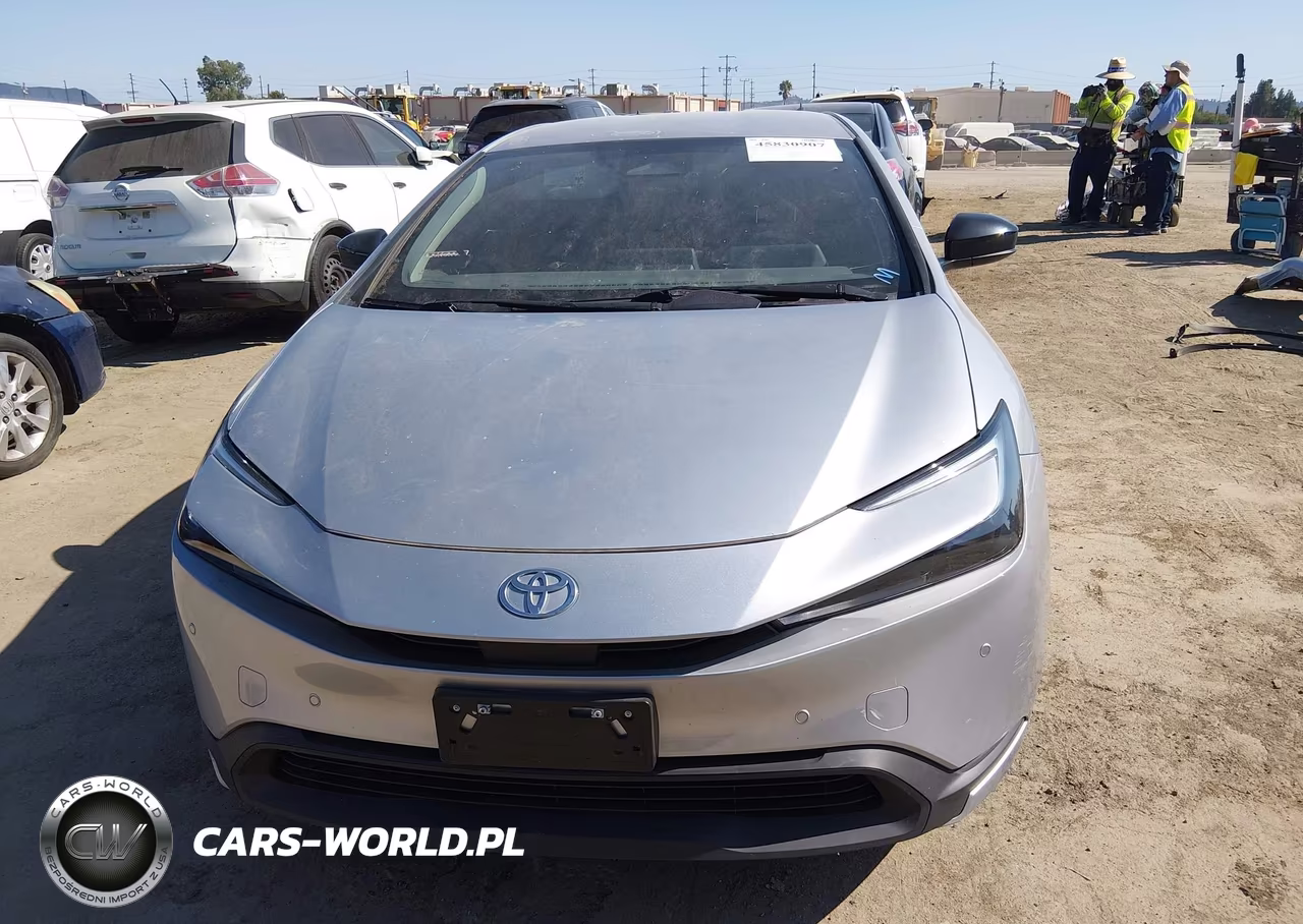 2024 Toyota Prius Le VIN:JTDACAAU7R3037934 - 12