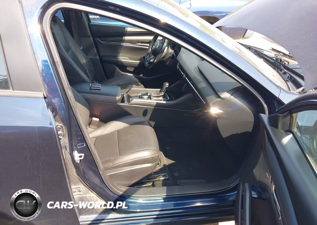 2019 Mazda Mazda3 Preferred Package VIN:3MZBPADL2KM107577 - 5