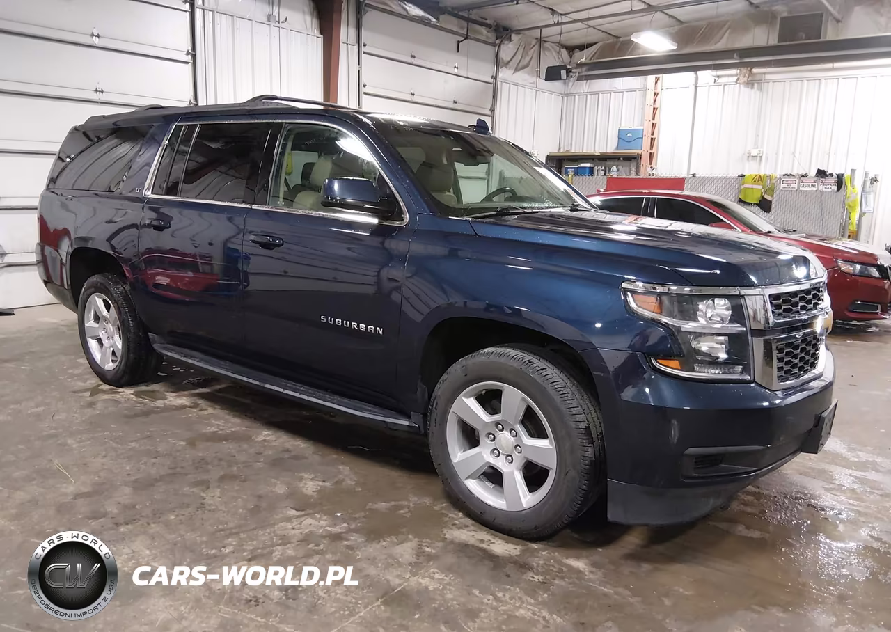 2019 Chevrolet Suburban Lt VIN:1GNSKHKC1KR138211 - 1