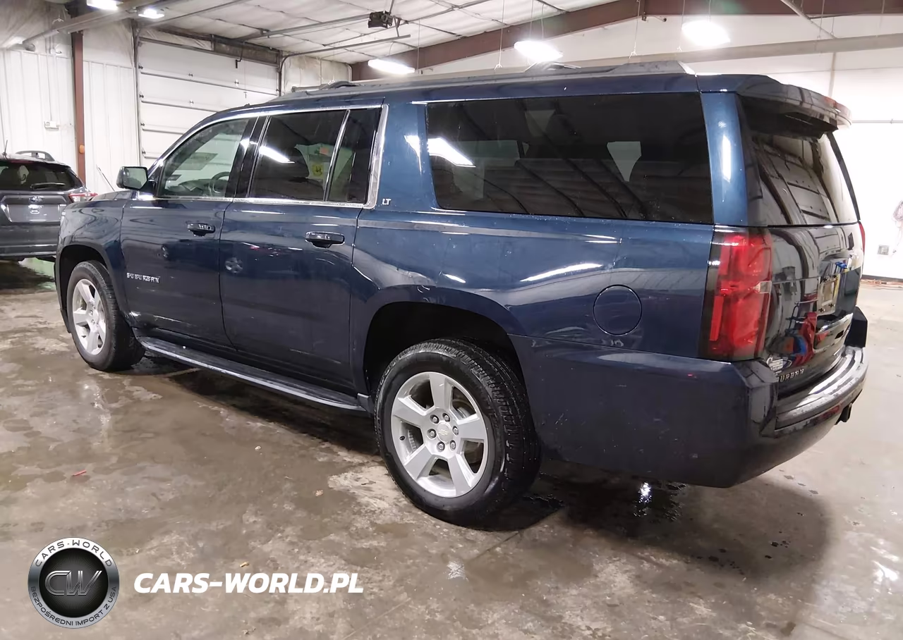 2019 Chevrolet Suburban Lt VIN:1GNSKHKC1KR138211 - 3
