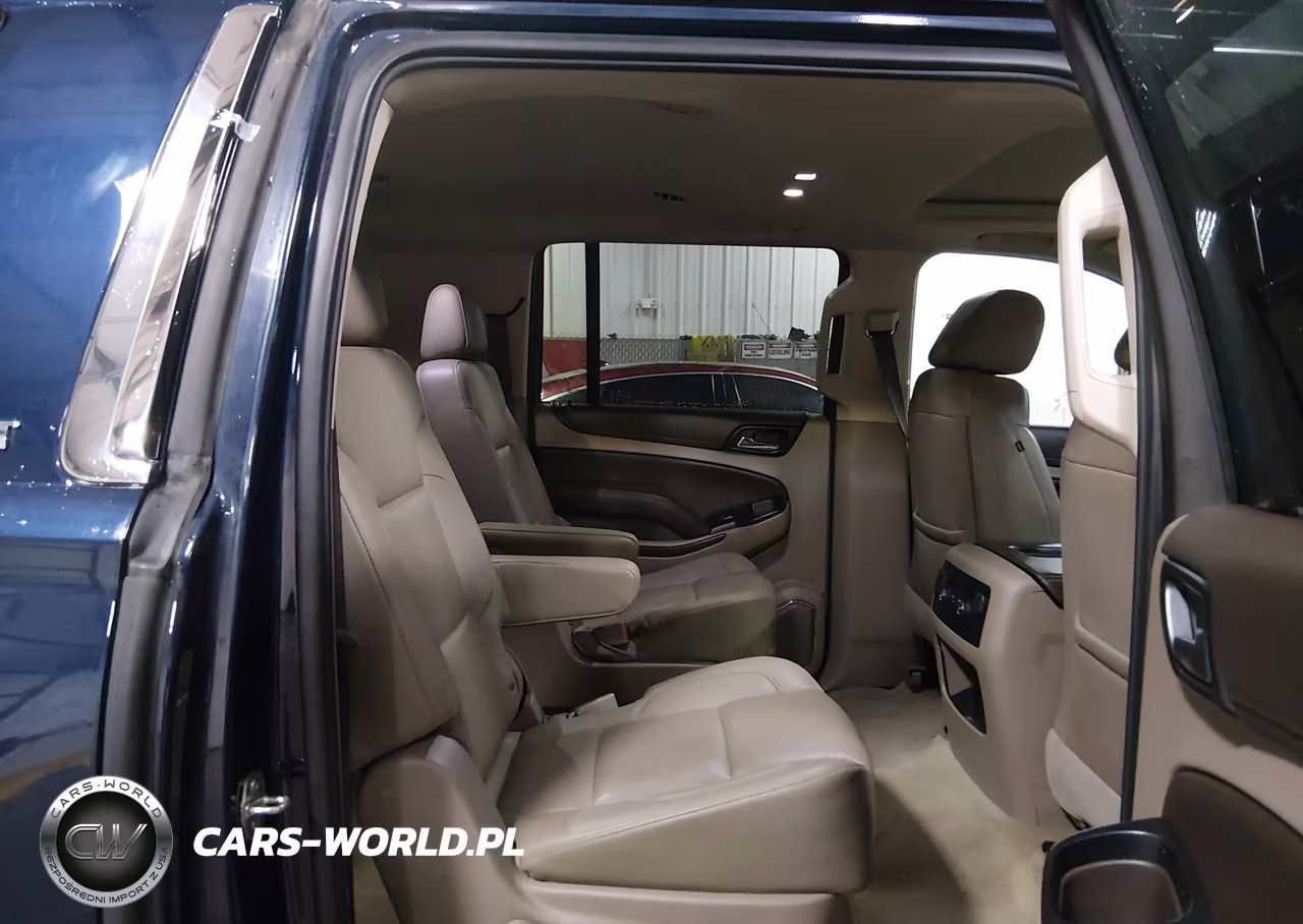 2019 Chevrolet Suburban Lt VIN:1GNSKHKC1KR138211 - 8