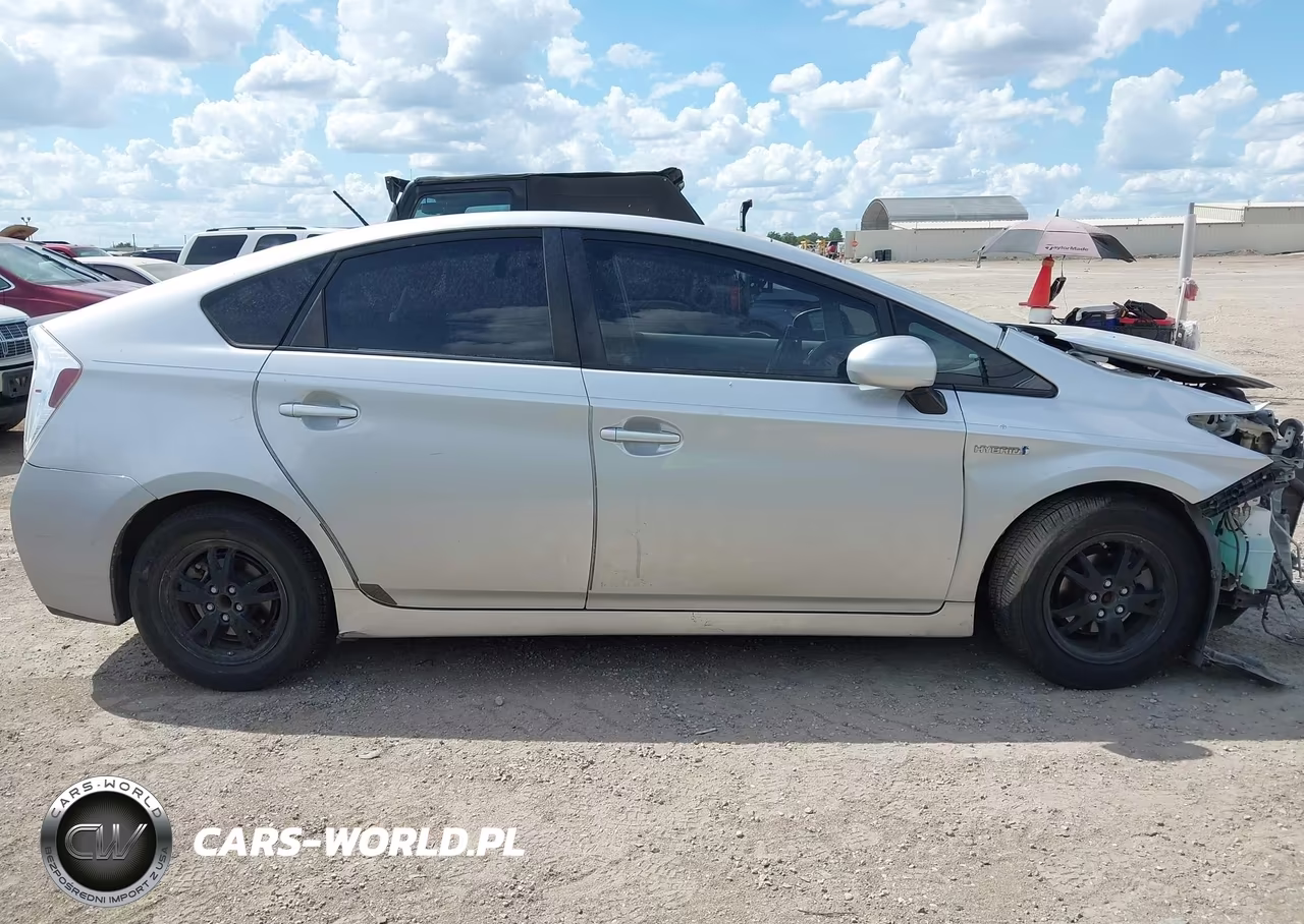 2013 Toyota Prius Four VIN:JTDKN3DU0D5556438 - 14