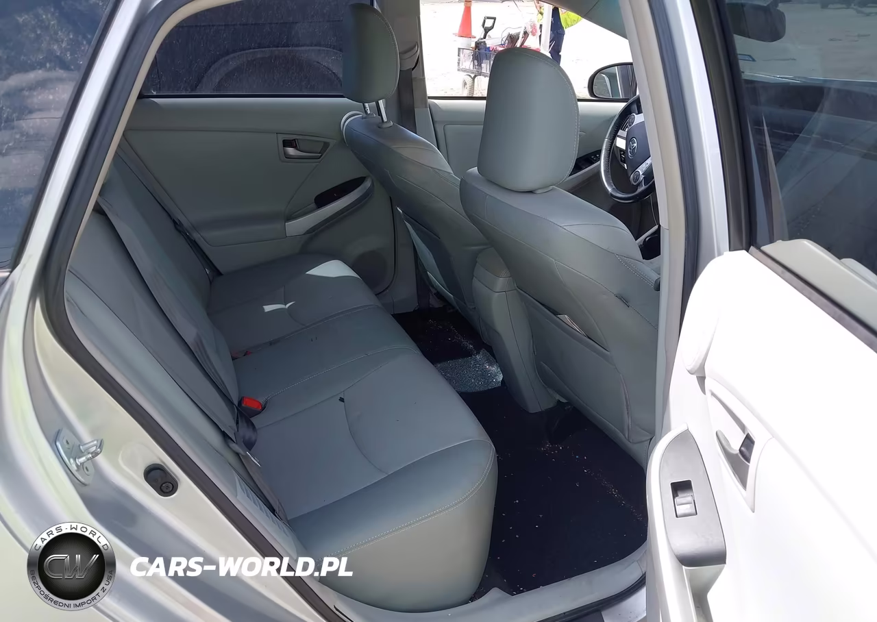 2013 Toyota Prius Four VIN:JTDKN3DU0D5556438 - 8