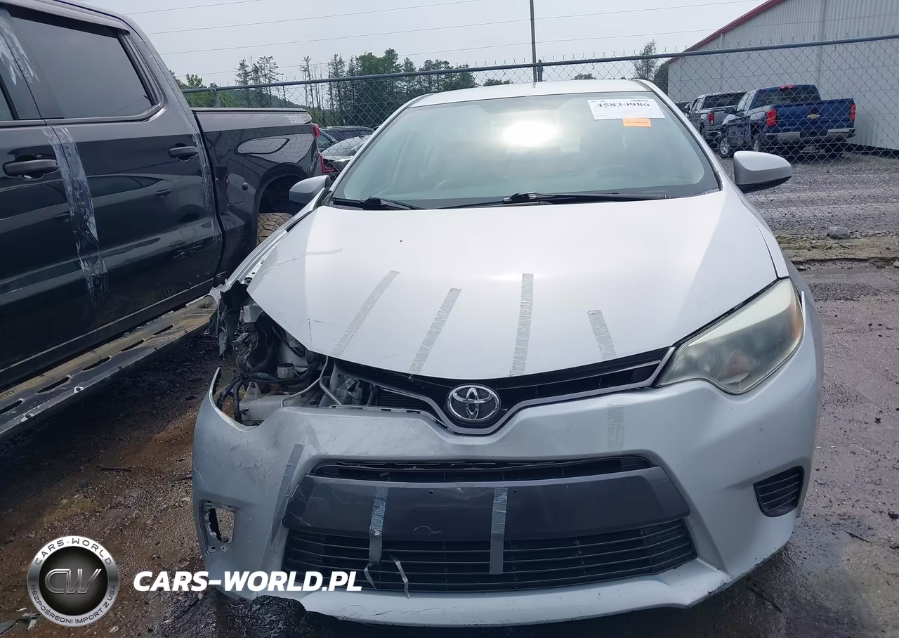 2015 Toyota Corolla Le VIN:2T1BURHE2FC340332 - 12