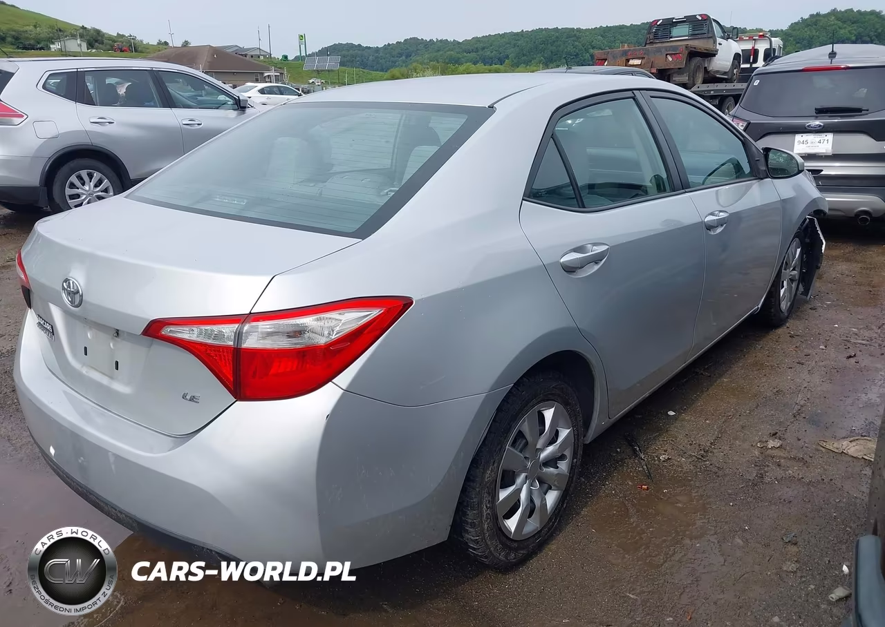 2015 Toyota Corolla Le VIN:2T1BURHE2FC340332 - 4
