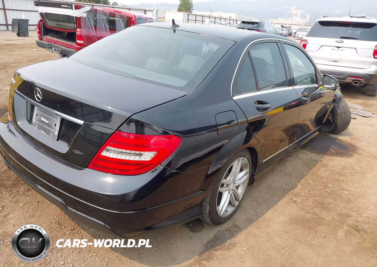 2012 Mercedes-Benz C 250 Sport VIN:WDDGF4HB9CA710352 - 4