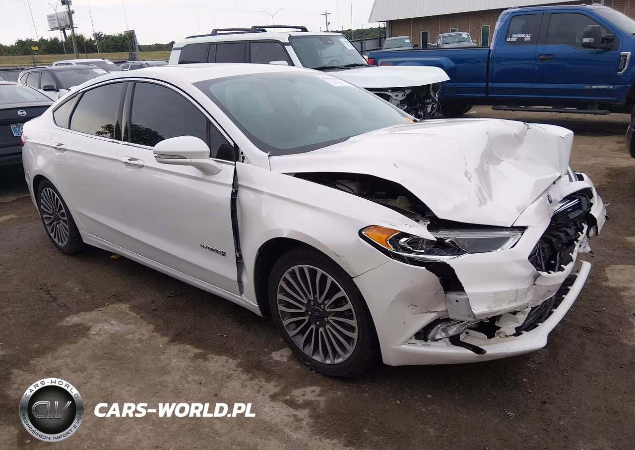 2017 Ford Fusion Hybrid Titanium – zdjęcie 1 z 16