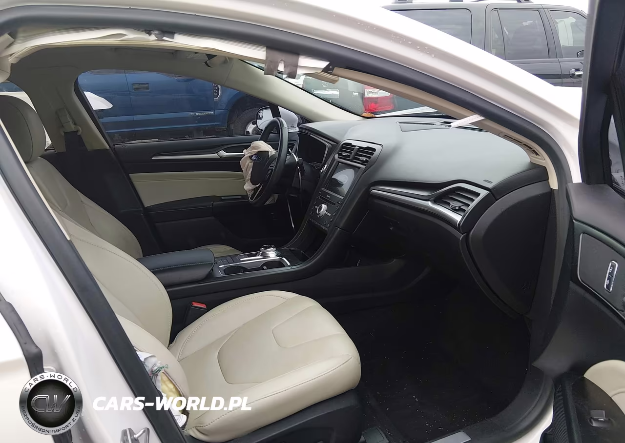 2017 Ford Fusion Hybrid Titanium VIN:3FA6P0RU9HR317515 - 5