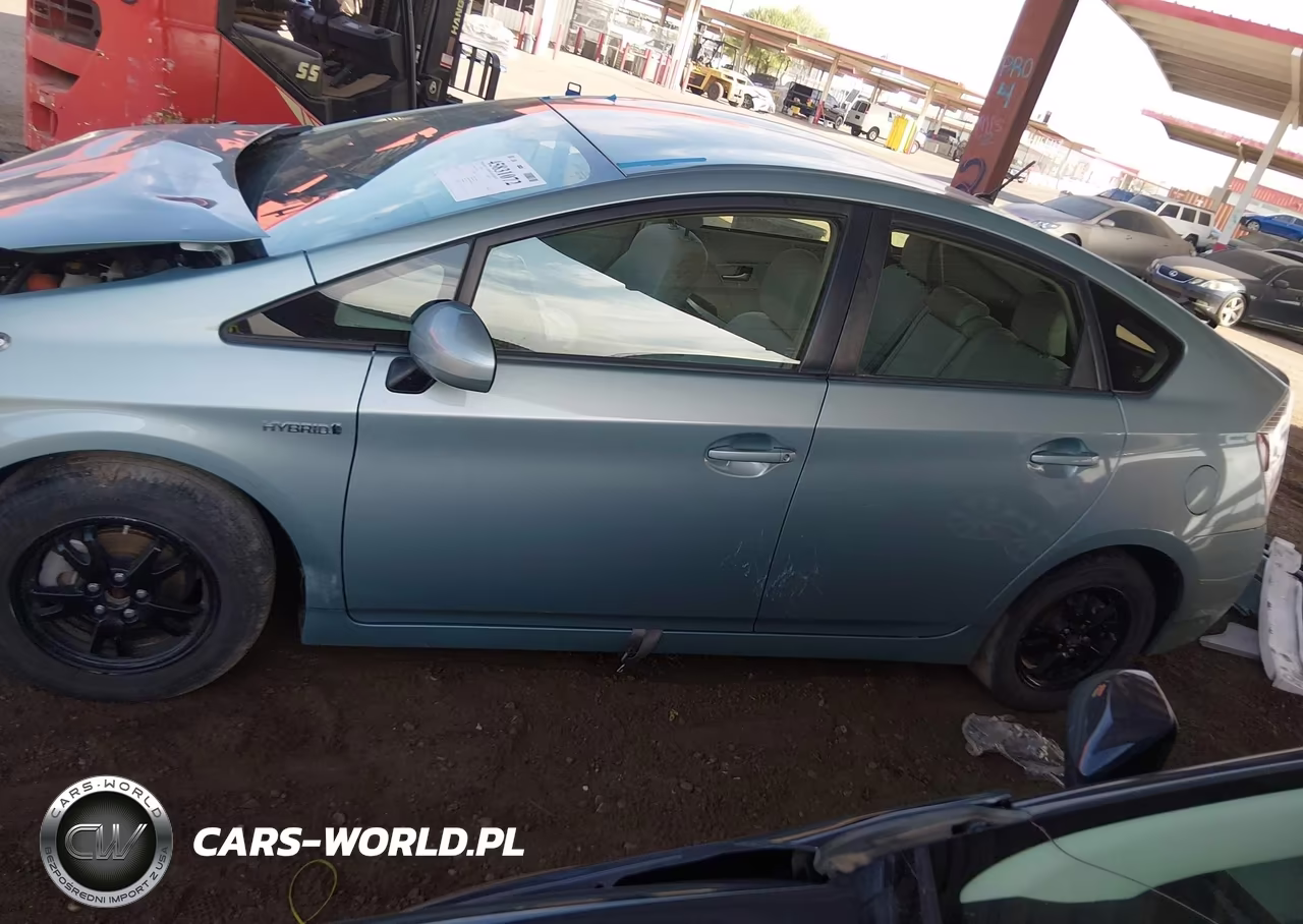 2013 Toyota Prius Two VIN:JTDKN3DU3D1649851 - 15