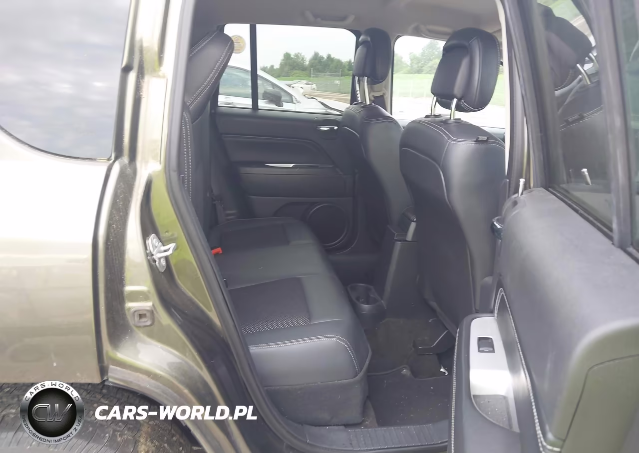 2016 Jeep Compass Latitude VIN:1C4NJDEB4GD587441 - 8