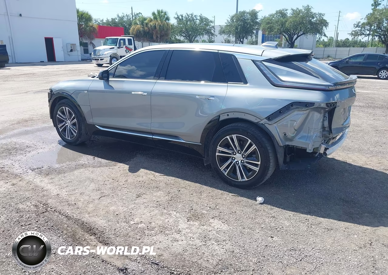 2024 Cadillac Lyriq Luxury W-1Sc VIN:1GYKPPRK1RZ105036 - 3