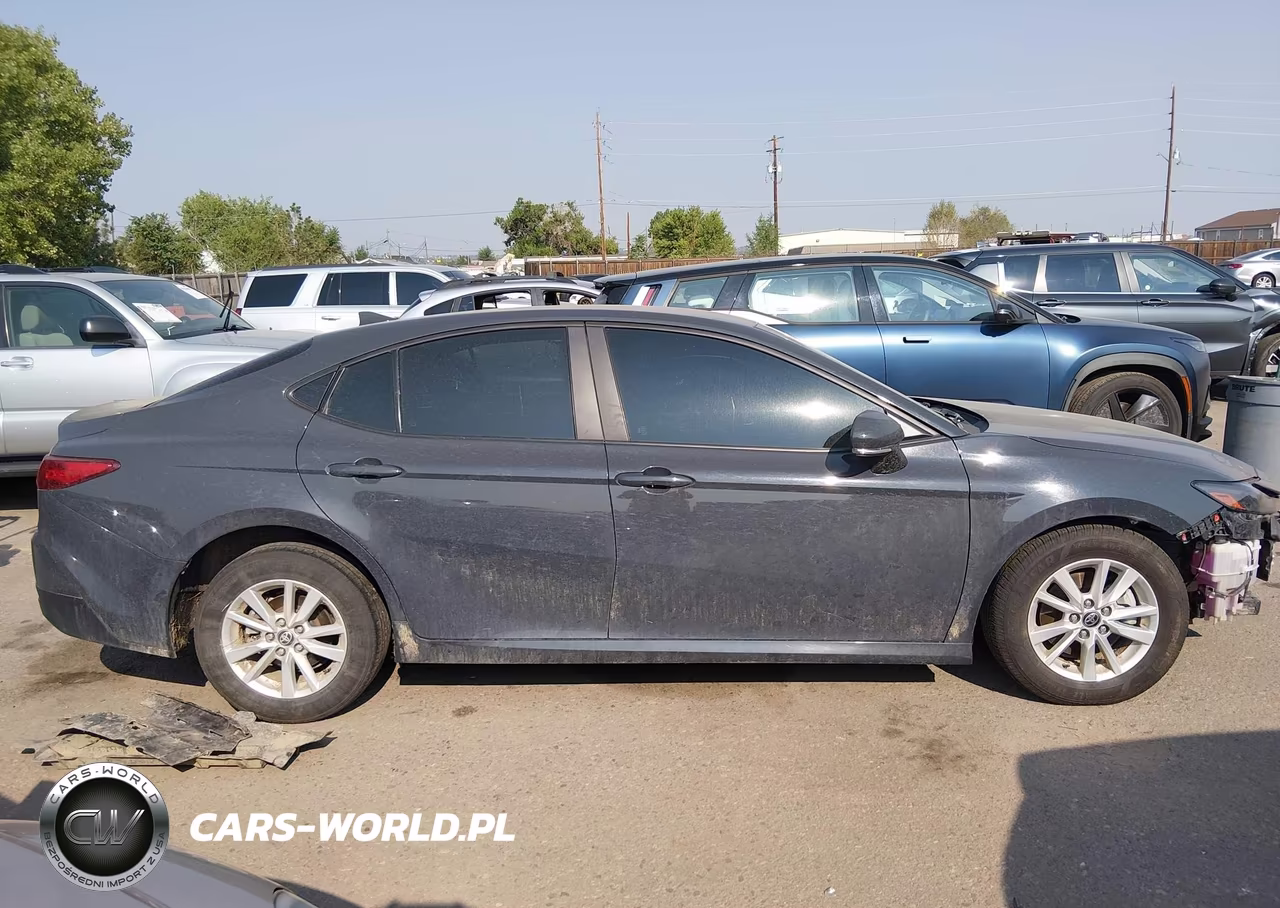 2025 Toyota Camry Le VIN:4T1DAACK6SU538730 - 14