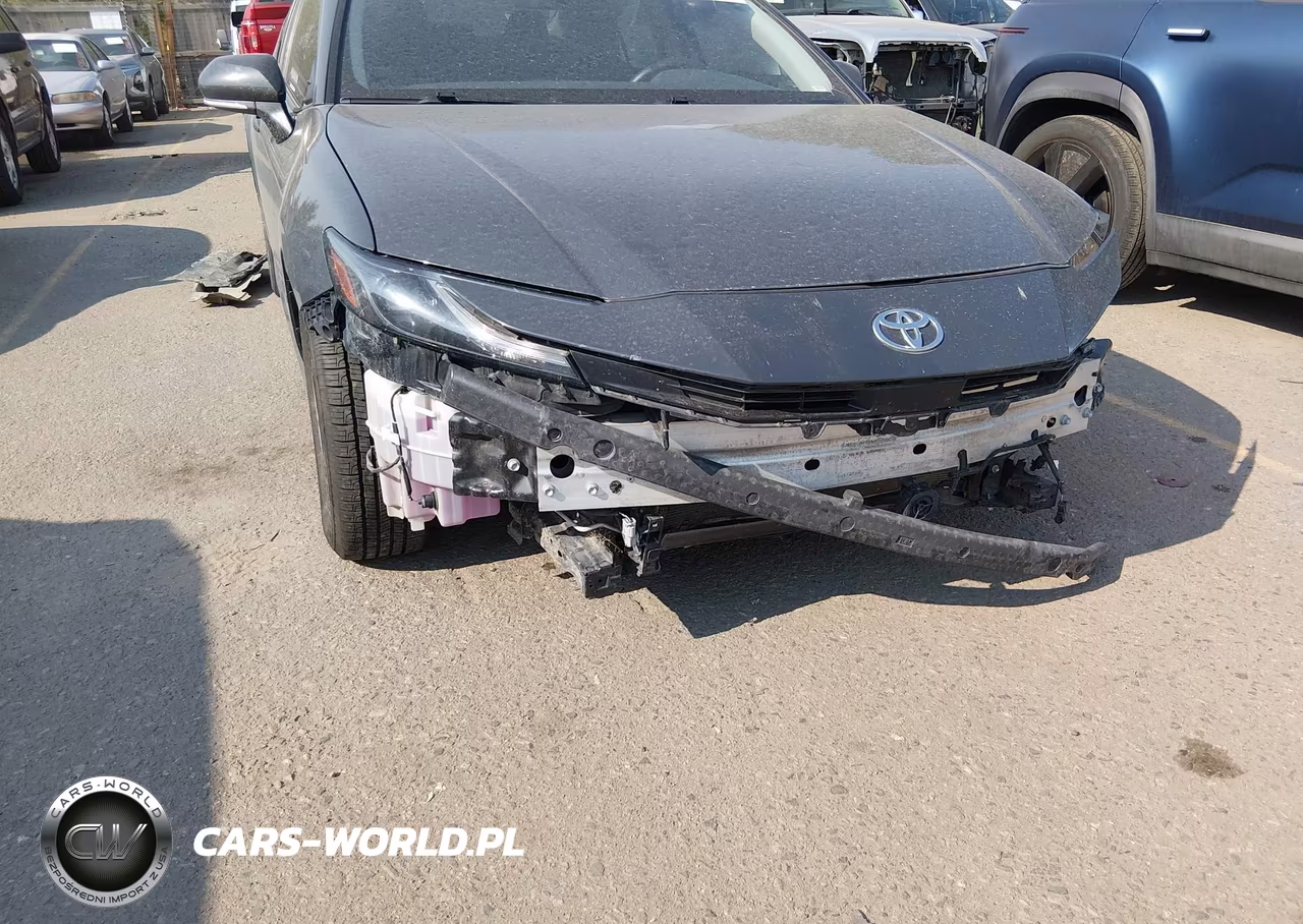 2025 Toyota Camry Le VIN:4T1DAACK6SU538730 - 6