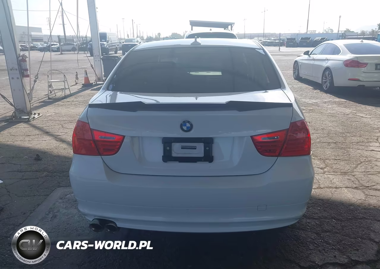 2011 BMW 328I VIN:WBAPH5C51BA442940 - 17