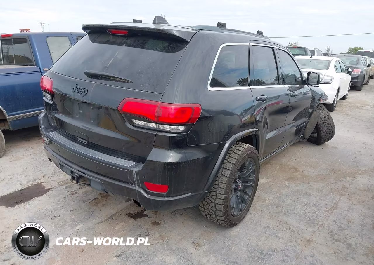 2015 Jeep Grand Cherokee Altitude VIN:1C4RJFAG6FC893267 - 4