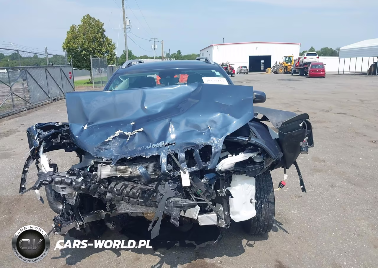 2021 Jeep Cherokee Latitude Lux 4X4 VIN:1C4PJMMX1MD113416 - 12
