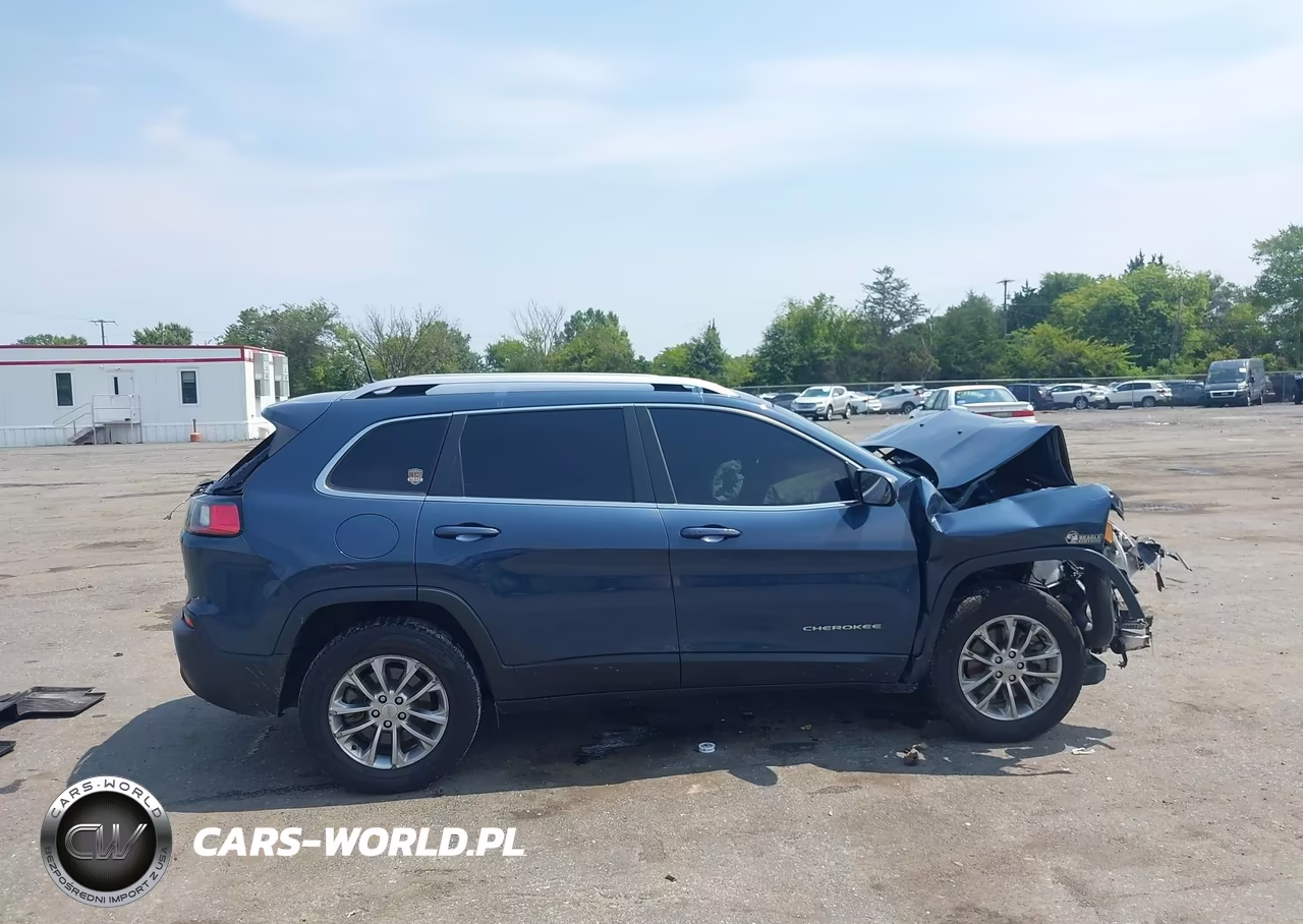 2021 Jeep Cherokee Latitude Lux 4X4 VIN:1C4PJMMX1MD113416 - 13