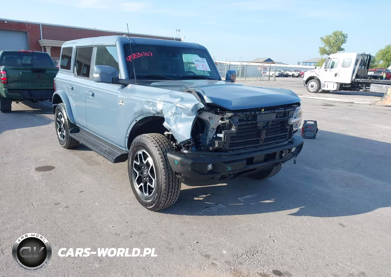 2025 Ford Bronco Outer Banks – zdjęcie 1 z 17