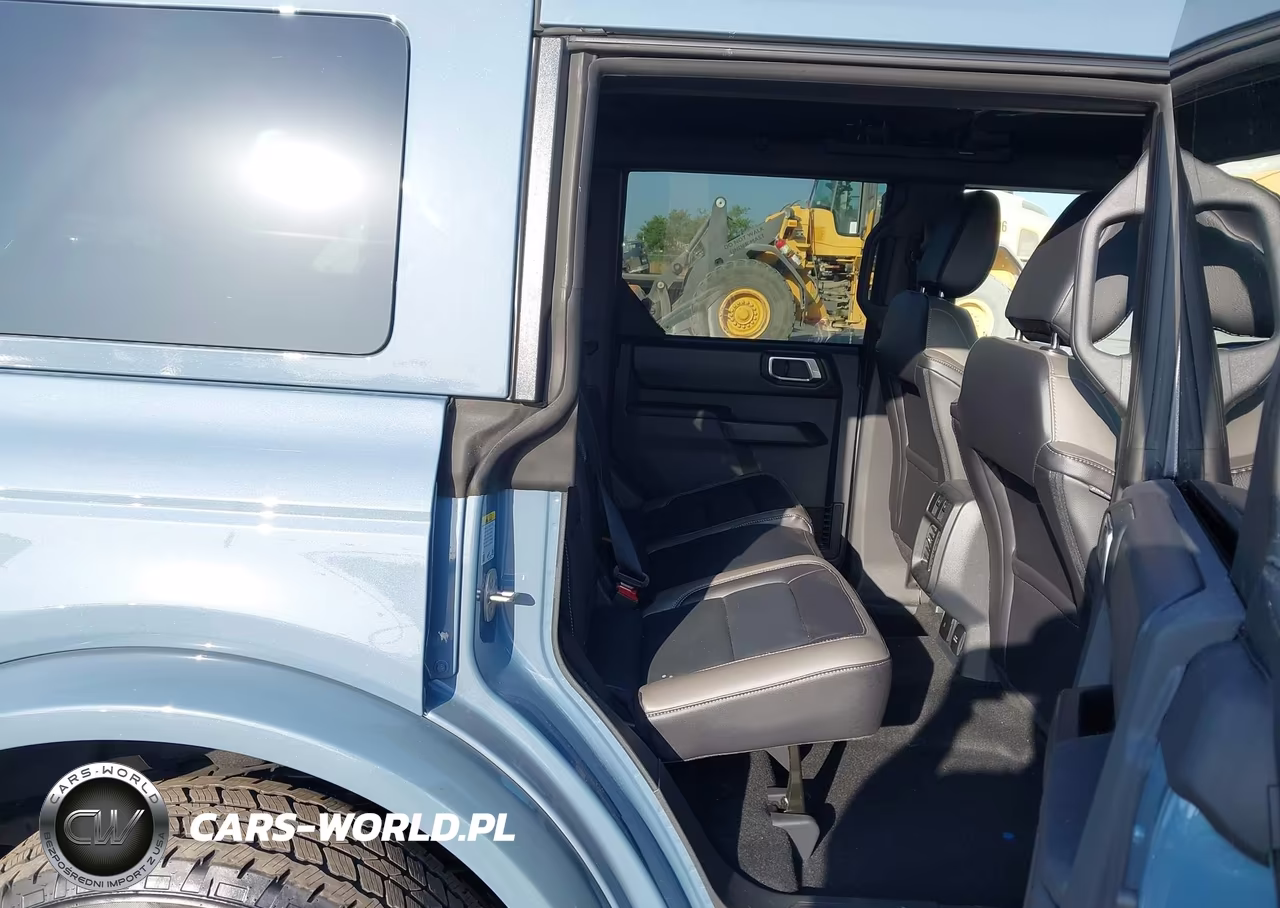 2025 Ford Bronco Outer Banks VIN:1FMEE8BP4SLB84193 - 8