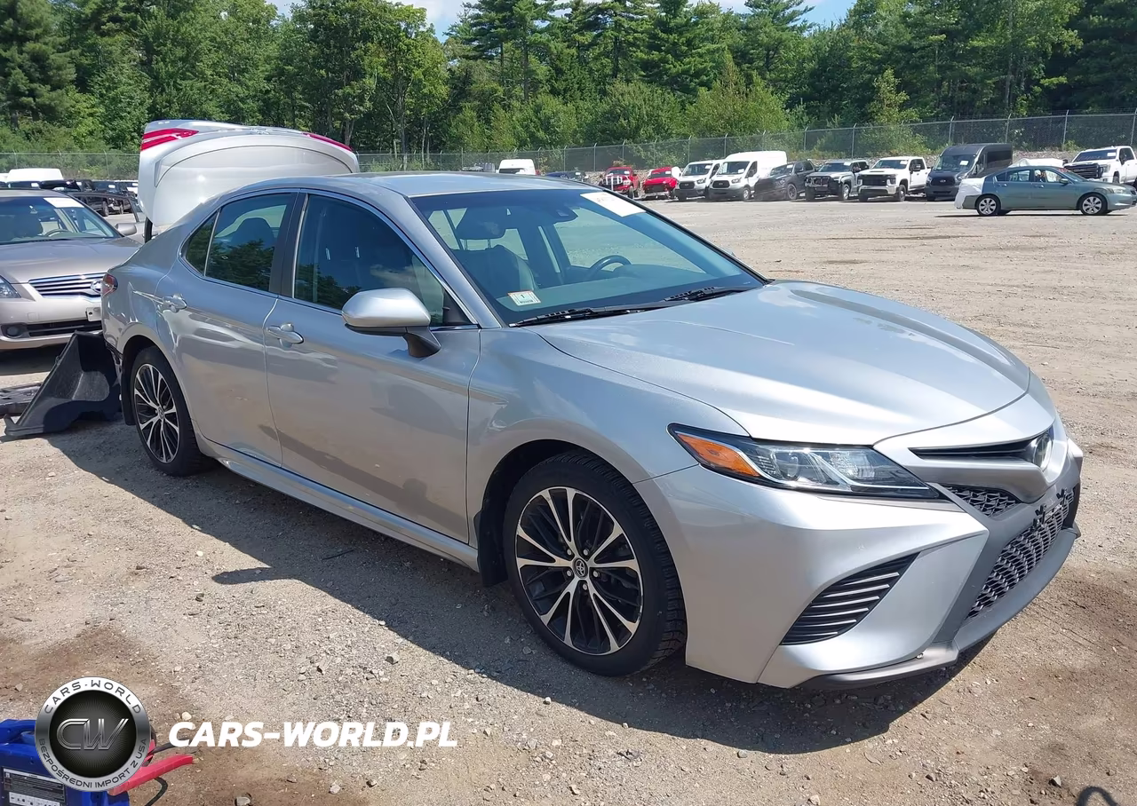 2018 Toyota Camry Se – zdjęcie 1 z 17